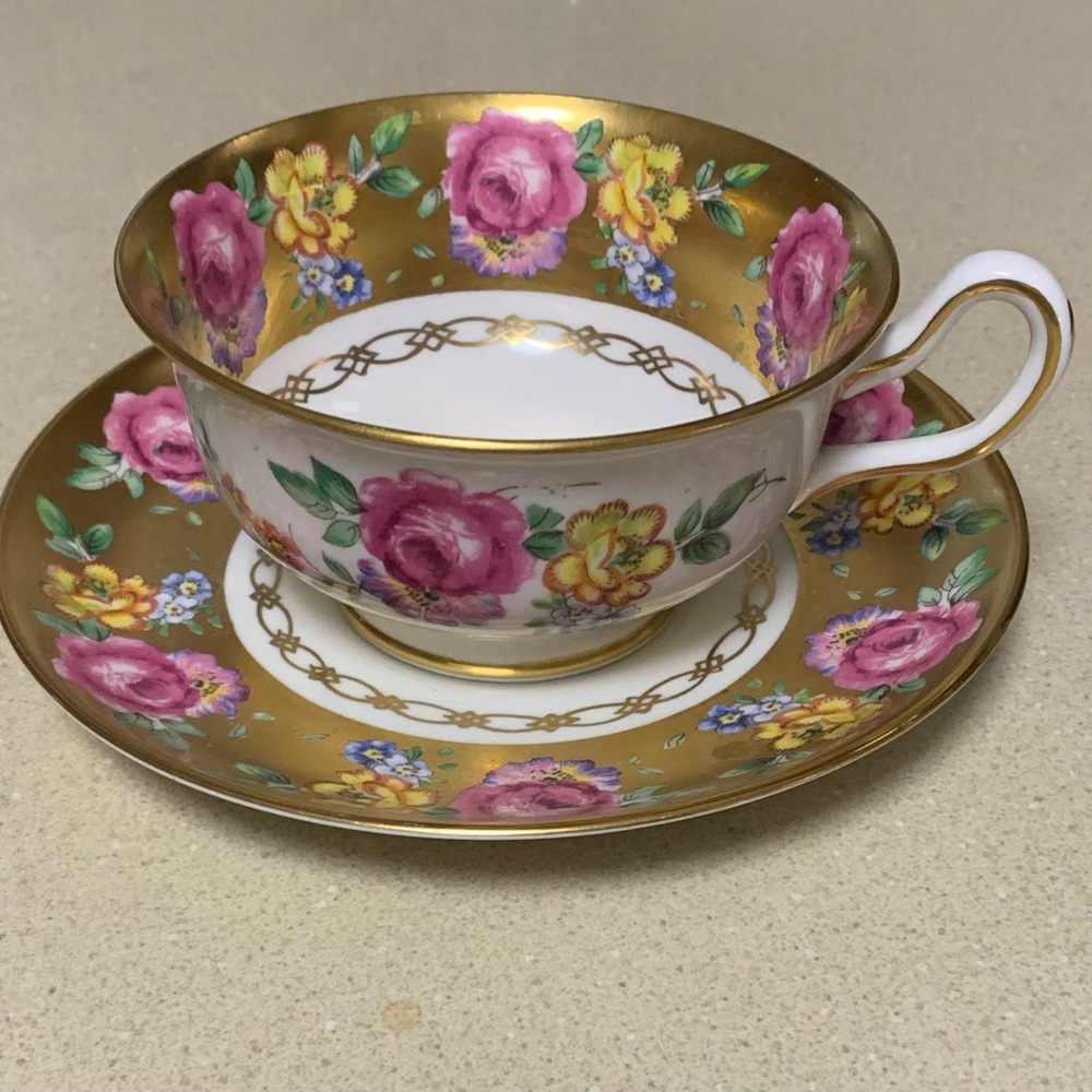 “Vintage” Royal Chelsea Cup & Saucer (Set)